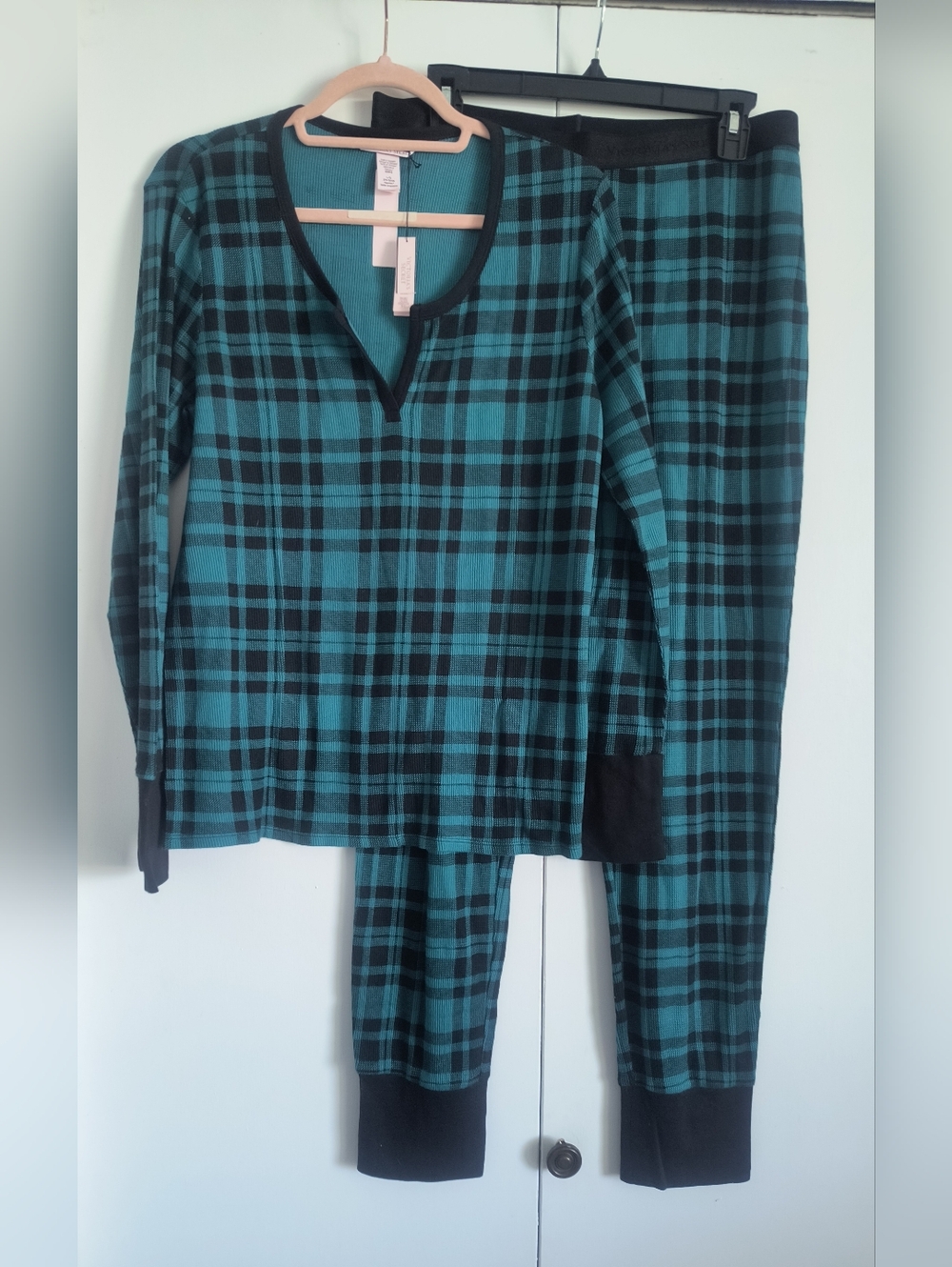 Victoria’s Secret Women’s Large Thermal Waffle Pajama Set Green Plaid NWT